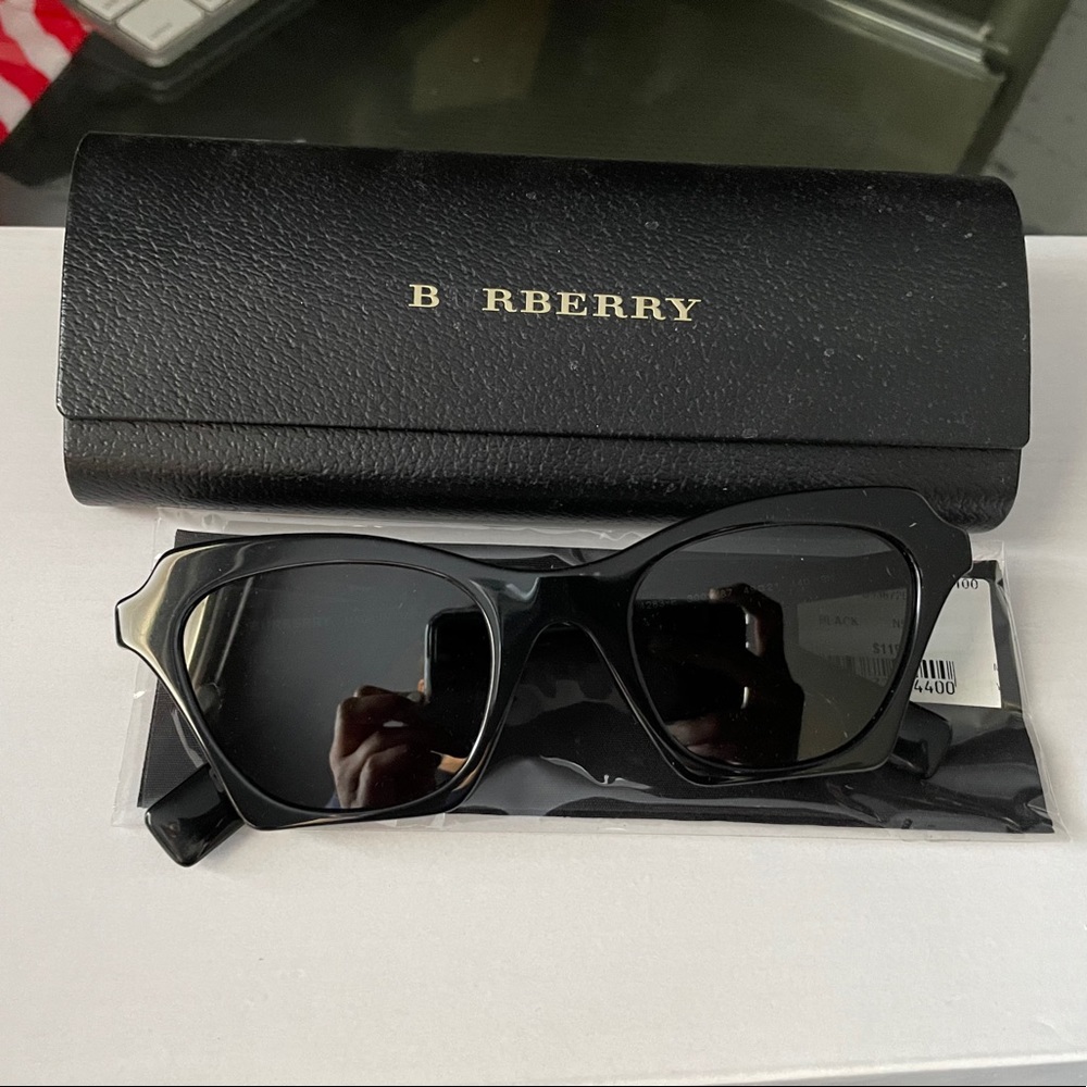 Cat eye Burberry sunglasses